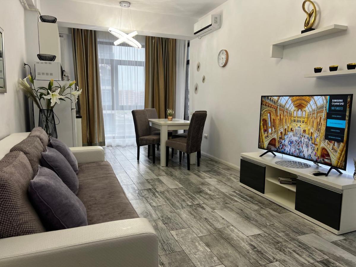 Romeo'S Beachfront Apartment By Loft, Hotel Opera And White Tower Mamaia Exterior foto